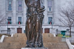 Capitol-Forward - Statue